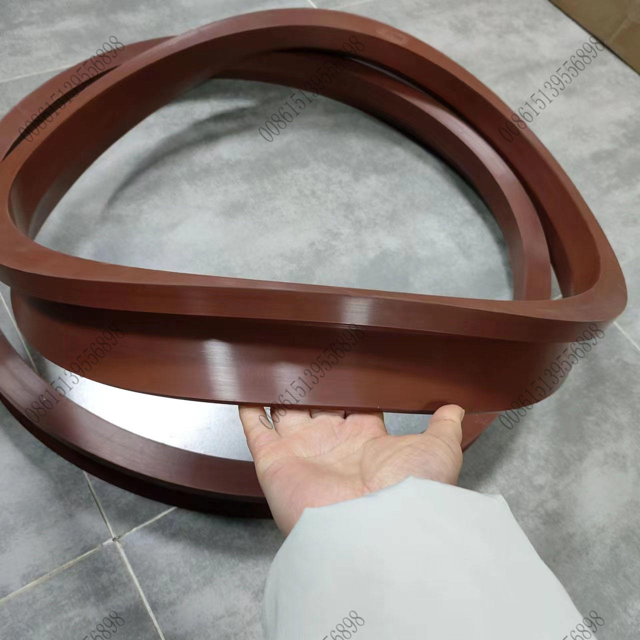 Elemento di tenuta tipo VA VE VS VL, cement plant roller press water seal, V-shaped sealing ring, durable and corrosion-resistant