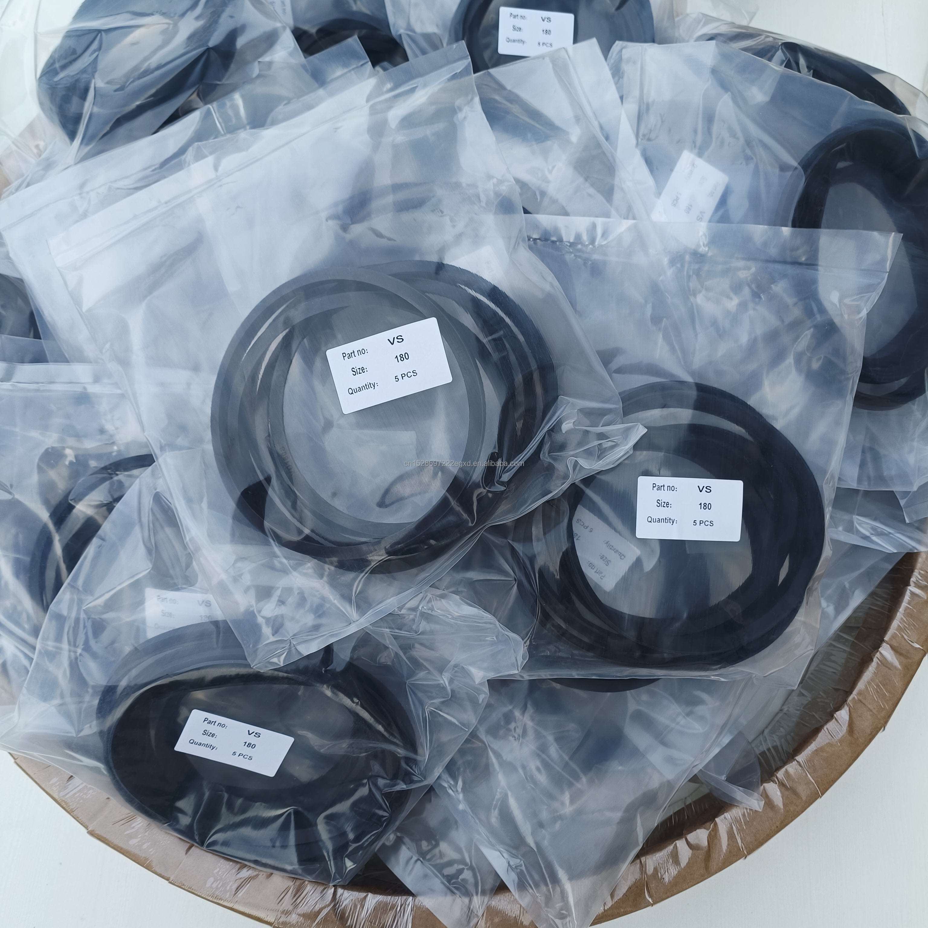 Prodotti caldi Paraolio scheletro di alta qualità NBR FKM paraolio per assale moto in gomma Anello di tenuta TC